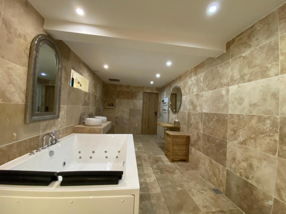 O Bain Soleil Bed & Breakfast Bourg-Saint-Andeol Bagian luar foto