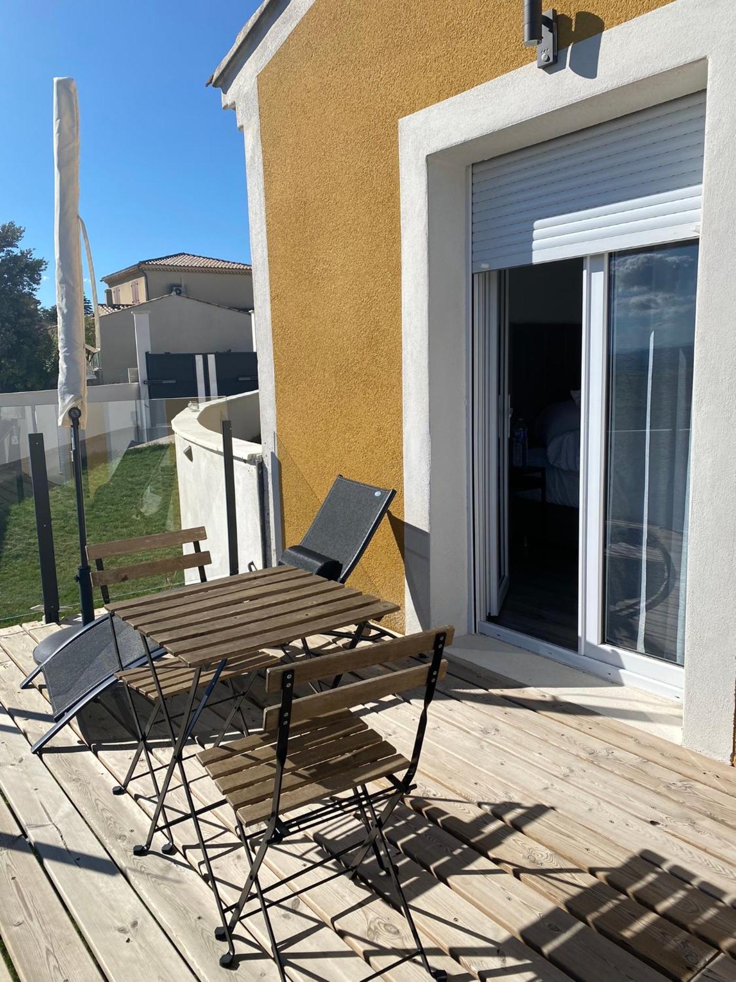 O Bain Soleil Bed & Breakfast Bourg-Saint-Andeol Bagian luar foto