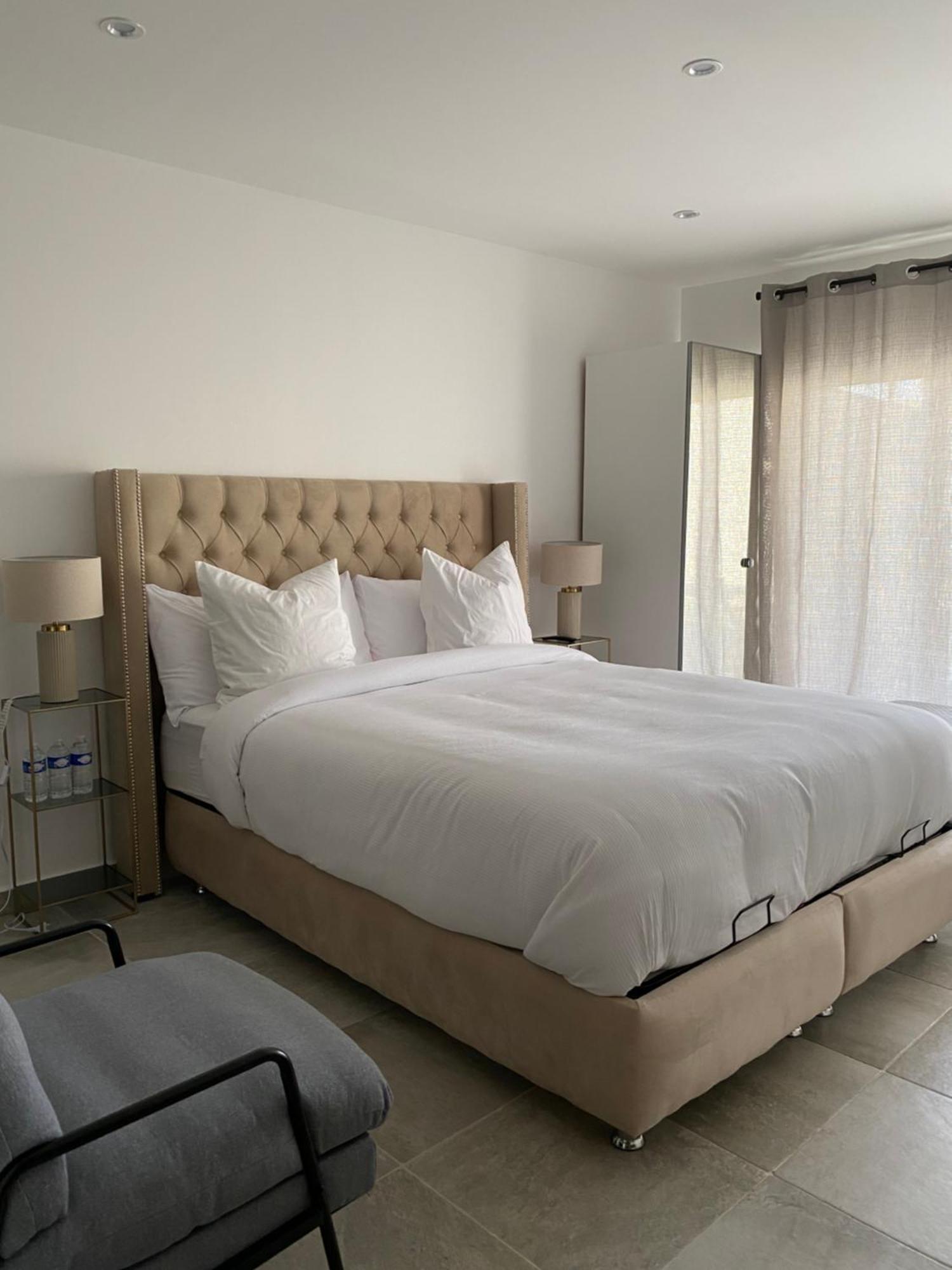 O Bain Soleil Bed & Breakfast Bourg-Saint-Andeol Bagian luar foto